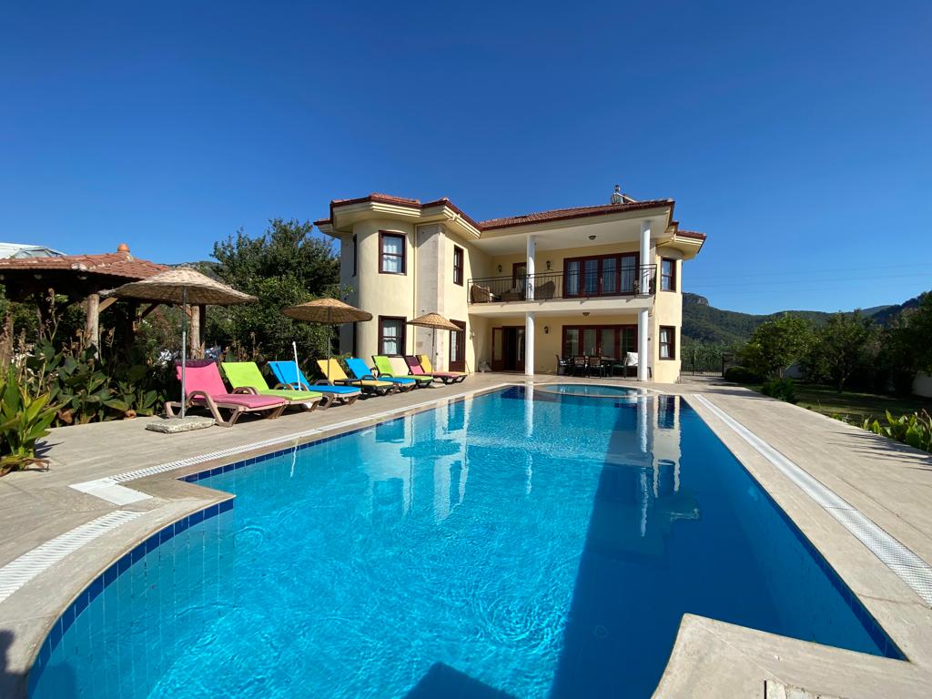 Dalyan’da korunaklı tatil villası-Villa Cennet